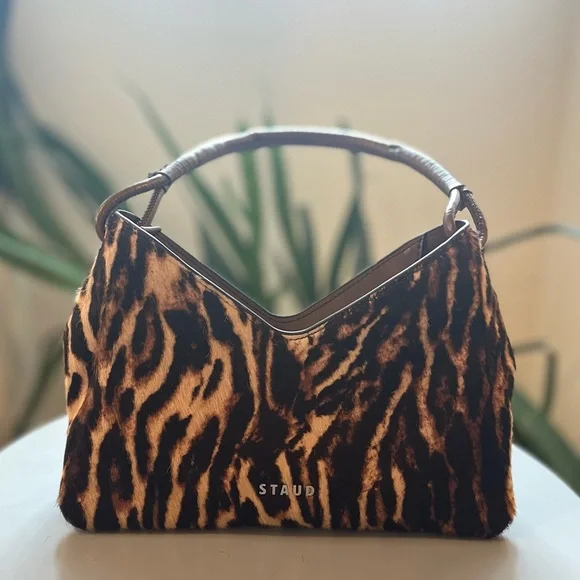 STAUD Valerie Shoulder Bag in Lady Leopard Cacao w/ detachable crossbody strap - Picture 2 of 16